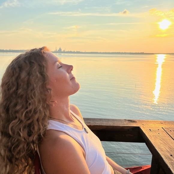 Meet your Posher, Skyla - Picture 2 of 3